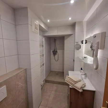 酒店 葛莱施穆尔酒店 3*